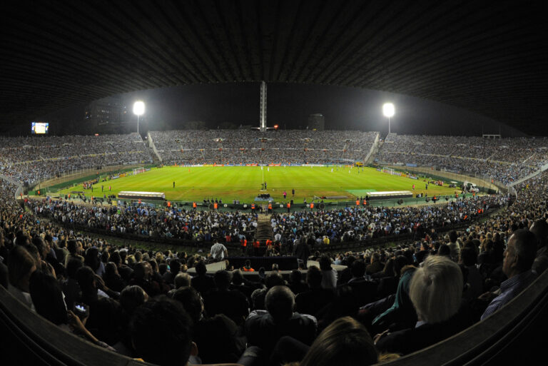 Foto panorámica del Estadio Centenario