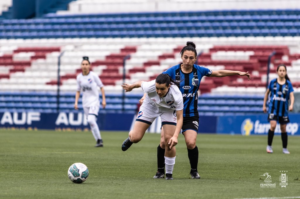 El fútbol femenino da un paso histórico en Uruguay con contratos  profesionales