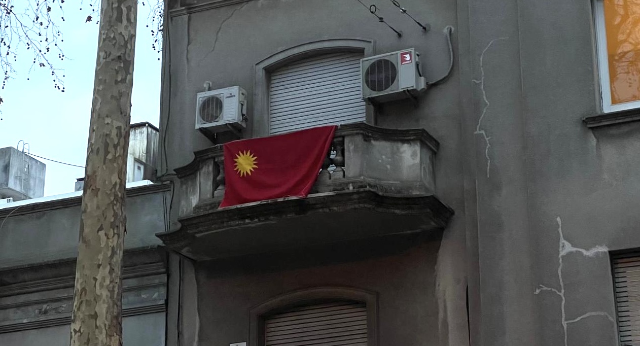 Continúa flameando