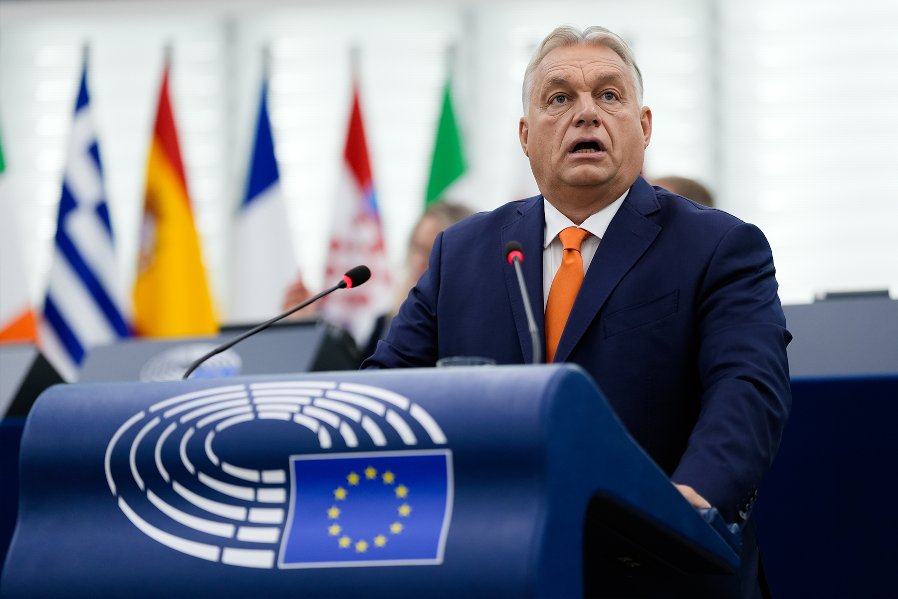 Viktor Orbán se presenta ante el pleno para exponer las prioridades de la presidencia húngara del Consejo Europeo. (Foto: Parlamento Europeo)